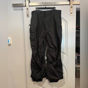 Athletic Works Men's Black Cargo snow/ winter Pants. GUC!